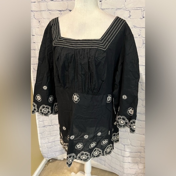 Venezia Cotton Black Floral Embroidered Lightweight Top Blouse Size 26/28 - Picture 3 of 7